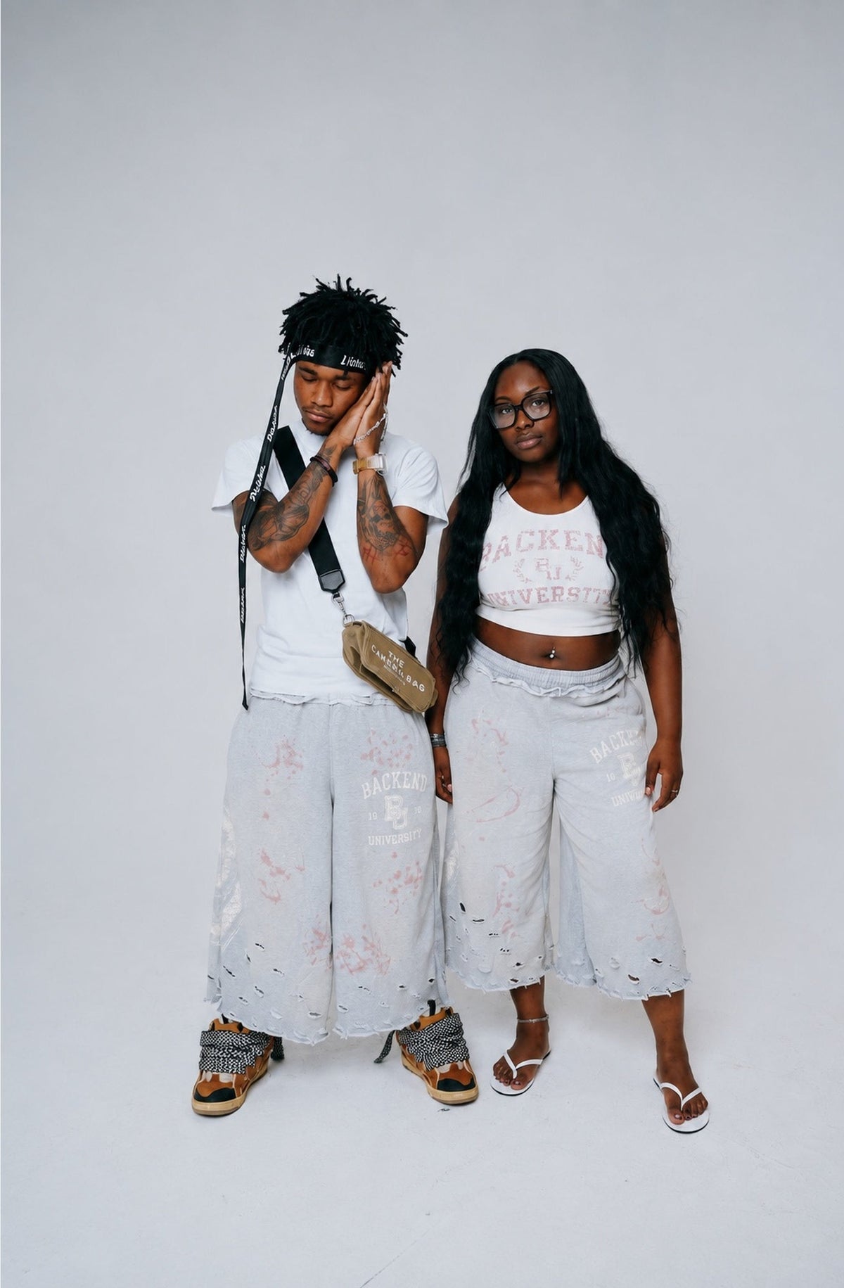 26’ FALL SEMESTER 3/4 SHORTS (GREY)